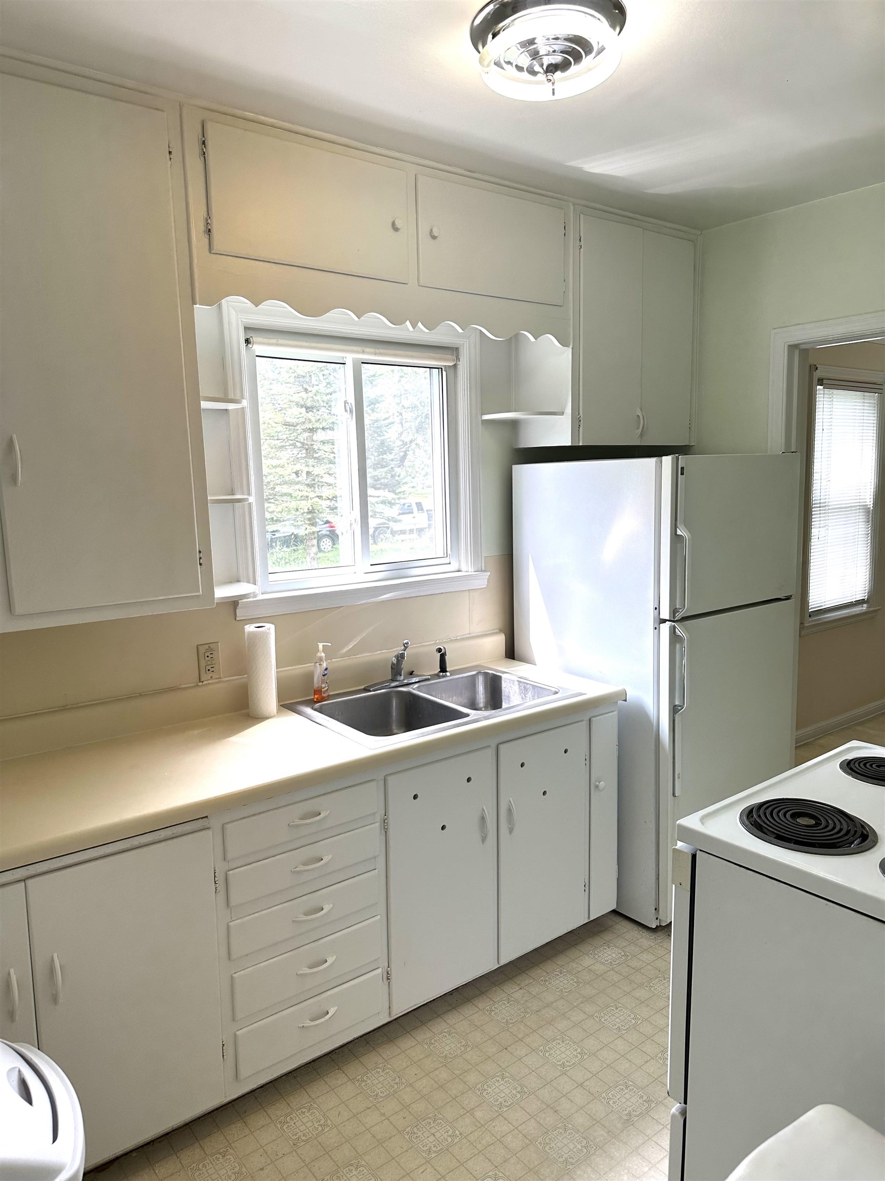 2373 Utley Road Flint, MI 48532 - Photo 4 of 15