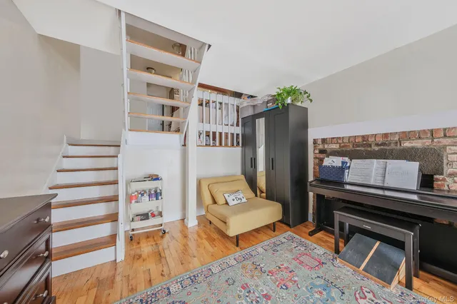 $485,000 | 403 East 87th Street, Unit 3B | Upper East Side
