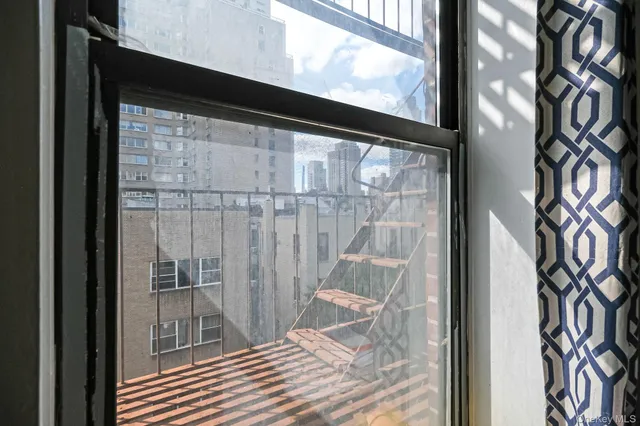 $485,000 | 403 East 87th Street, Unit 3B | Upper East Side