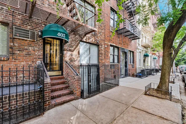 $485,000 | 403 East 87th Street, Unit 3B | Upper East Side