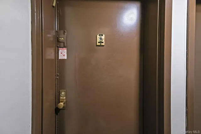 $485,000 | 403 East 87th Street, Unit 3B | Upper East Side