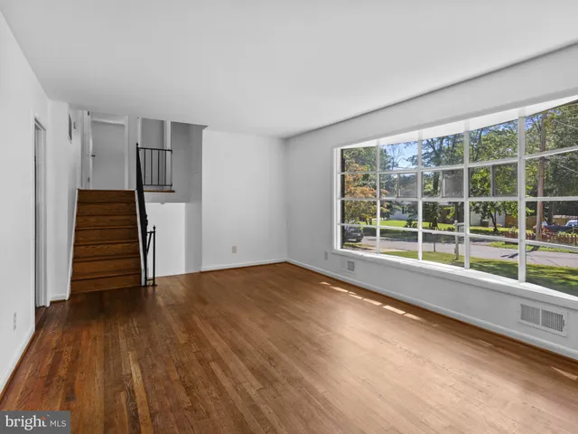 $489,999 | 10806 Javins Street, Glenn Dale, MD 20769