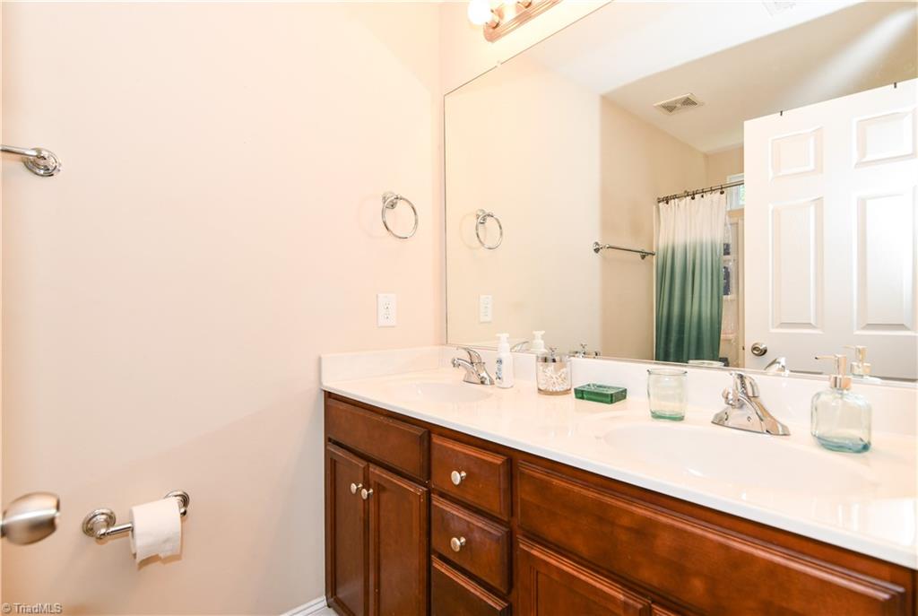 3797 Shadow Ridge Drive High Point, NC 27265 - Photo 15 of 25 Gallery Image 15