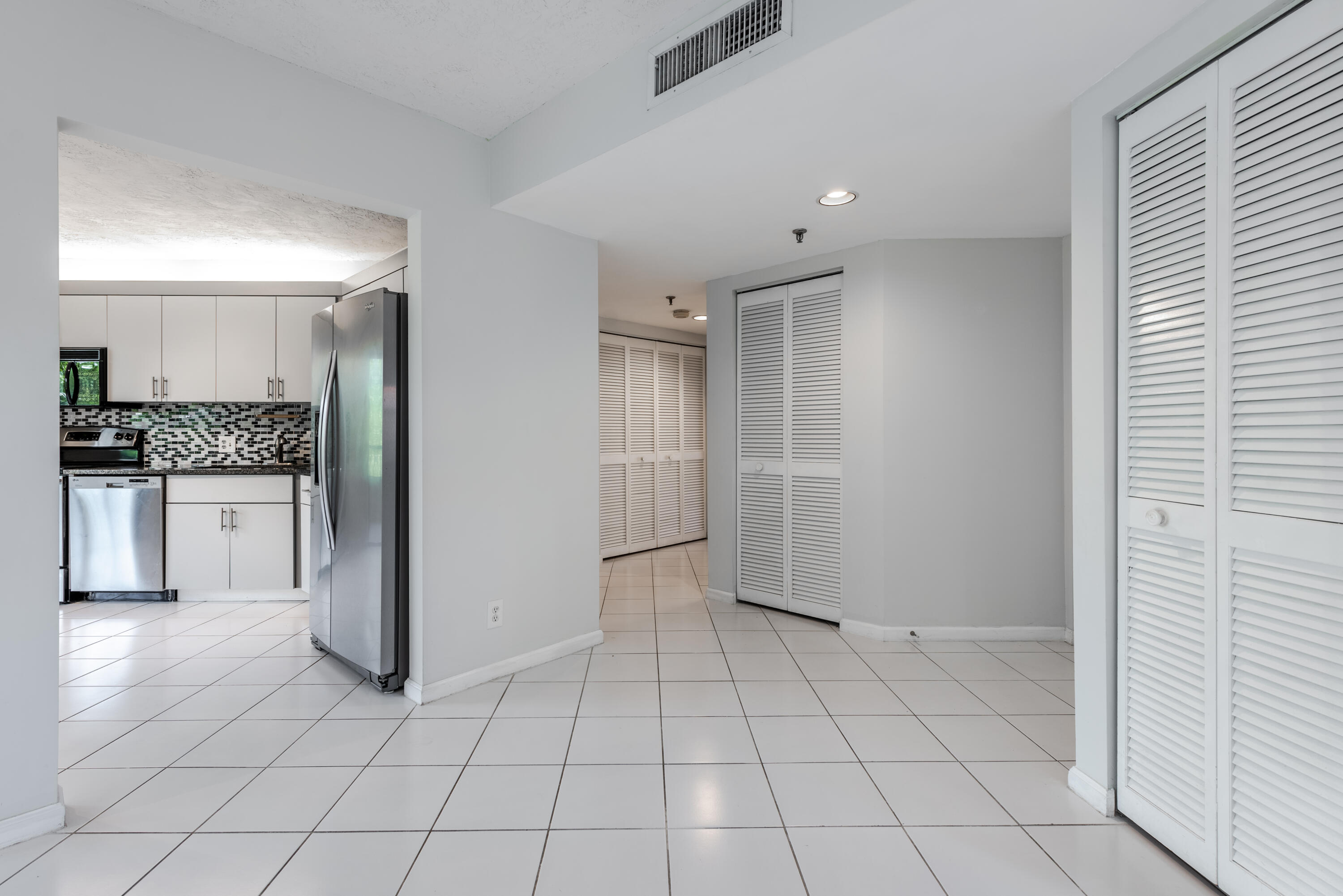 7519 La Paz Boulevard, Unit 302 Boca Raton, FL 33433 - Photo 9 of 29 7519 La Paz Blvd #302 (9 of 34)