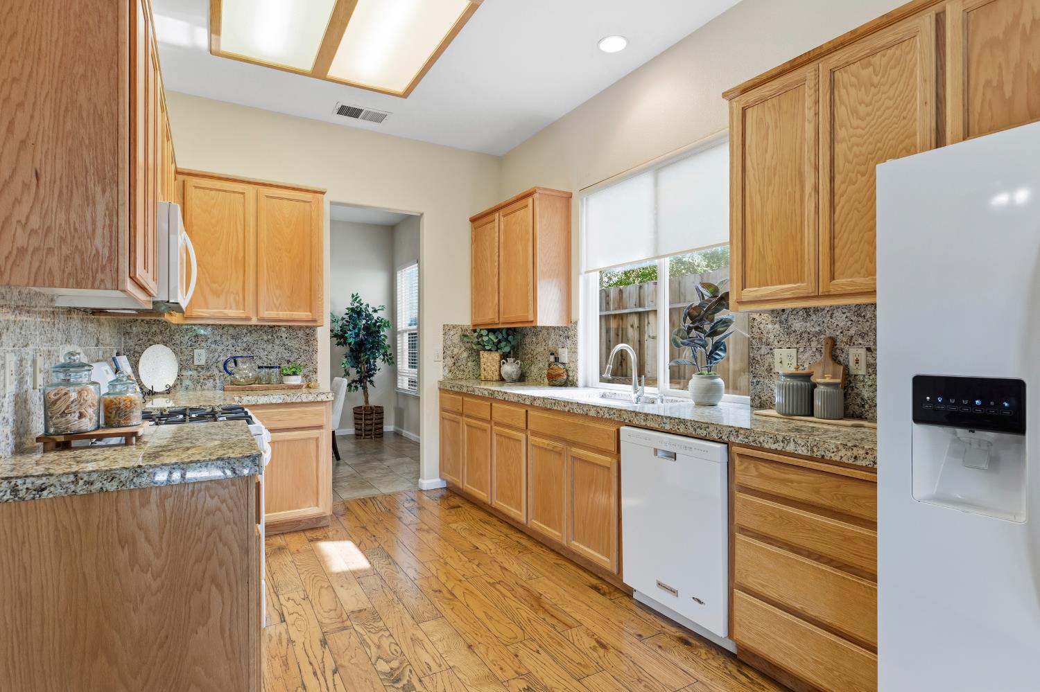 3808 Guildford Lane Modesto, CA 95355 - Photo 16 of 34