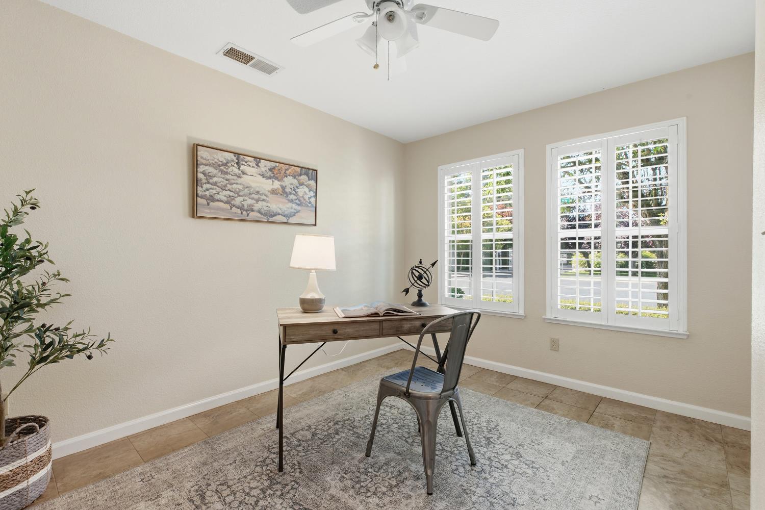 3808 Guildford Lane Modesto, CA 95355 - Photo 5 of 34