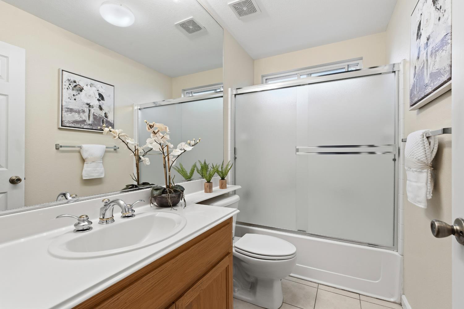 3808 Guildford Lane Modesto, CA 95355 - Photo 7 of 34