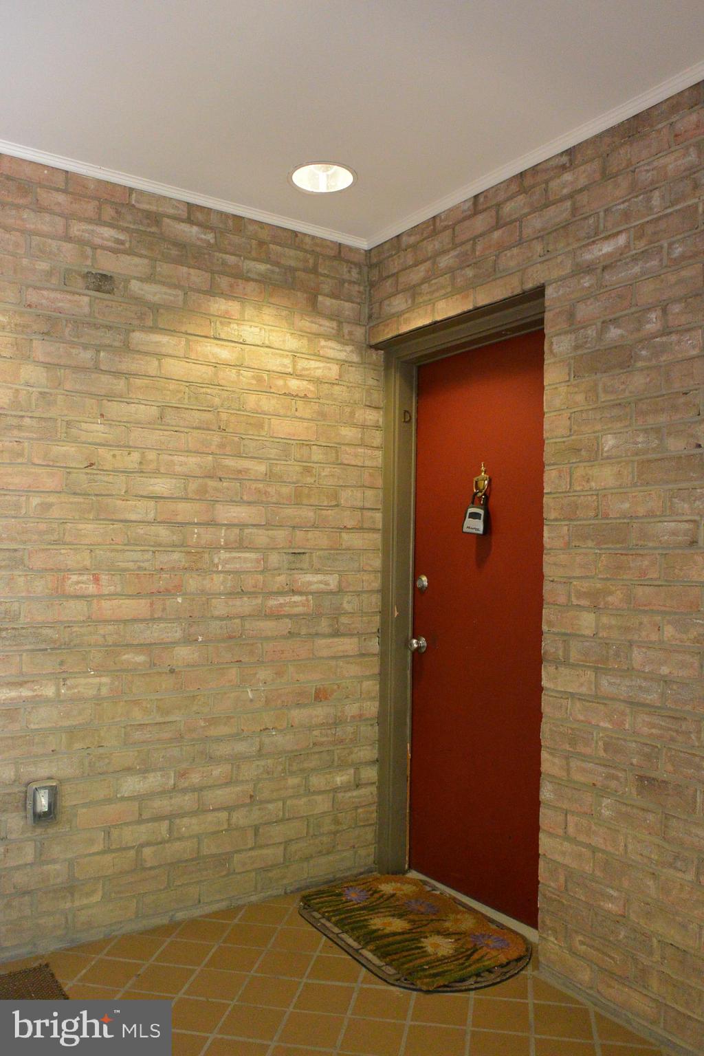 103 Cross Keys Road, Unit R103D2 Baltimore, MD 21210 - Photo 20 of 40