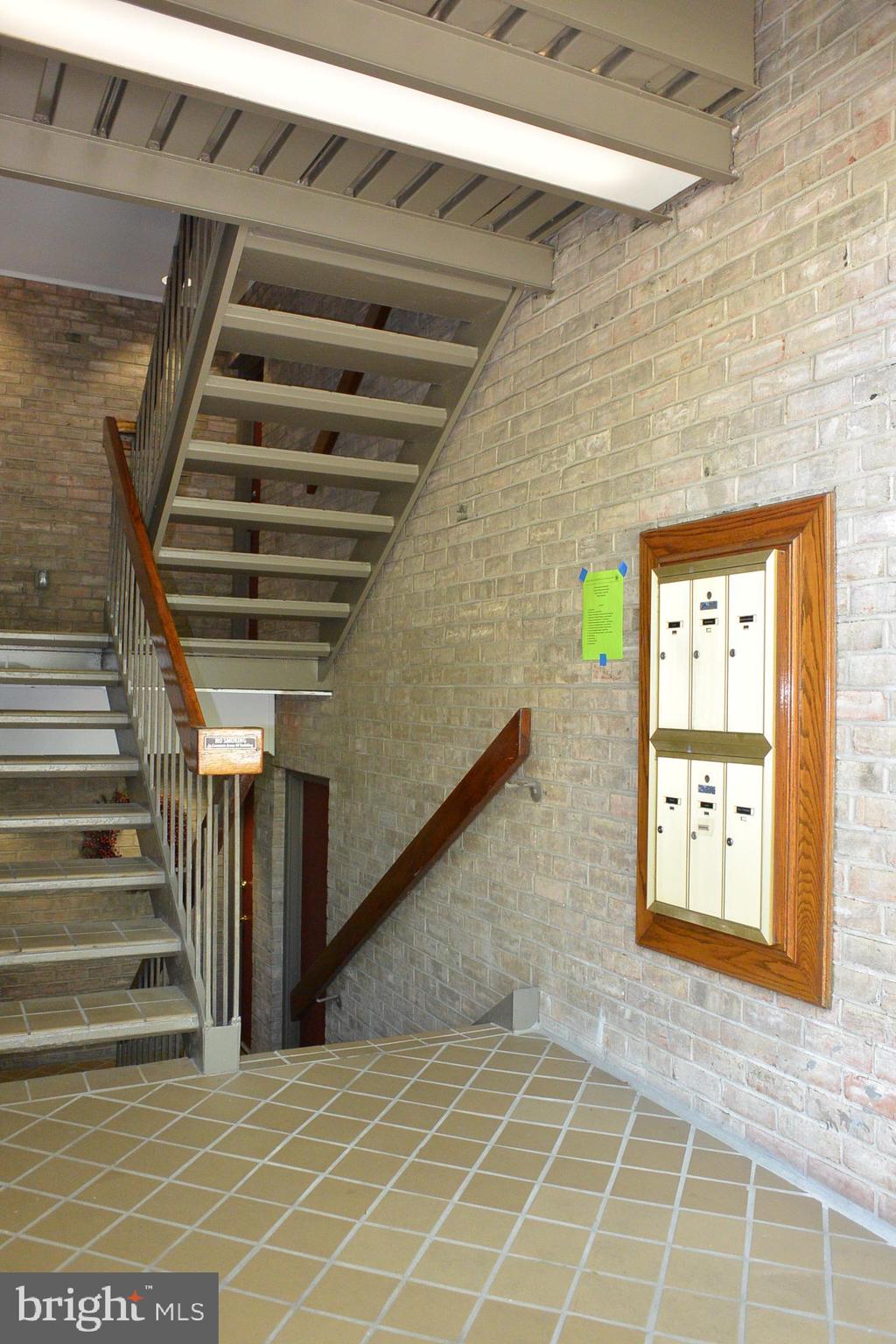 103 Cross Keys Road, Unit R103D2 Baltimore, MD 21210 - Photo 21 of 40