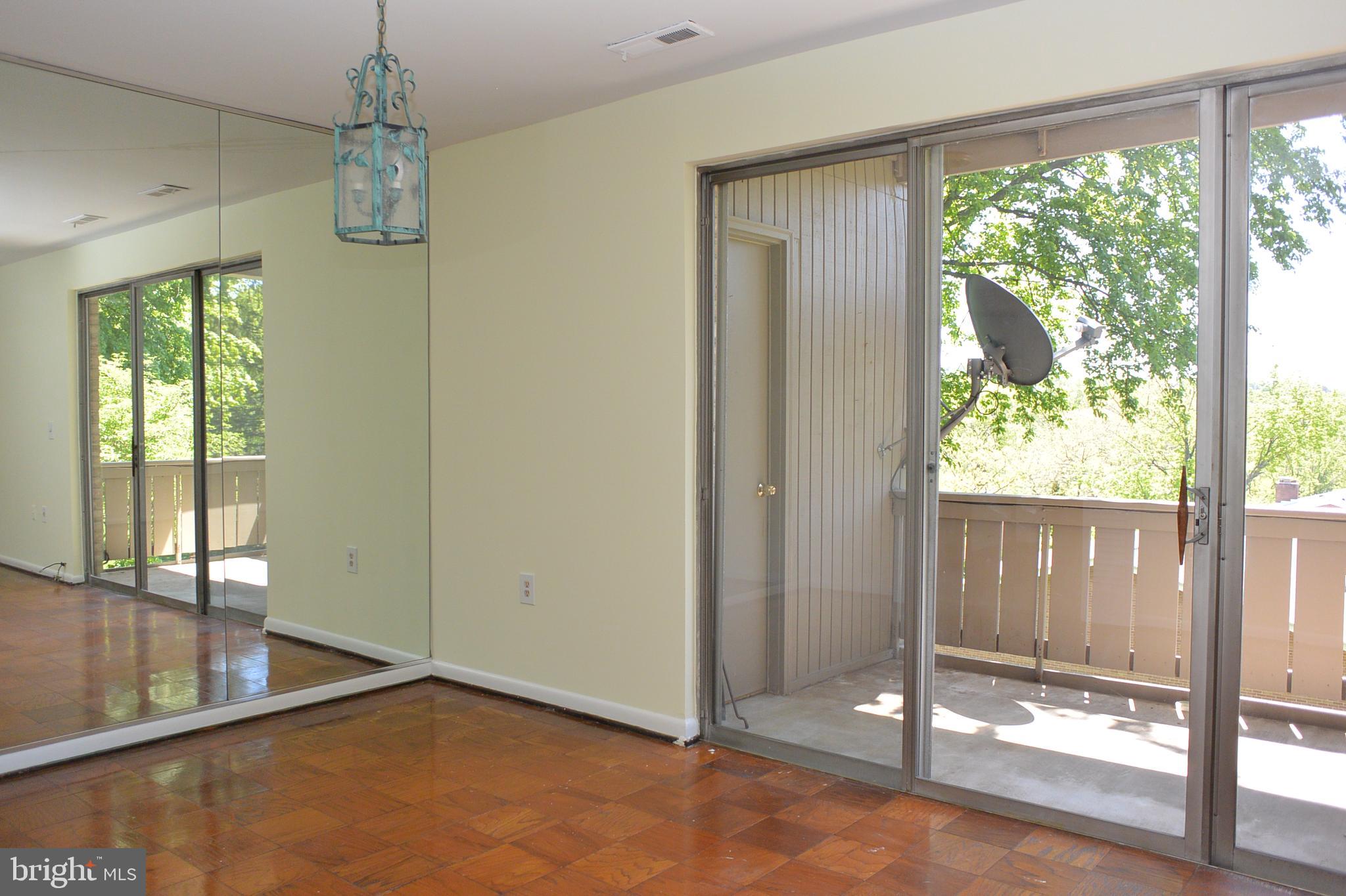 103 Cross Keys Road, Unit R103D2 Baltimore, MD 21210 - Photo 3 of 40
