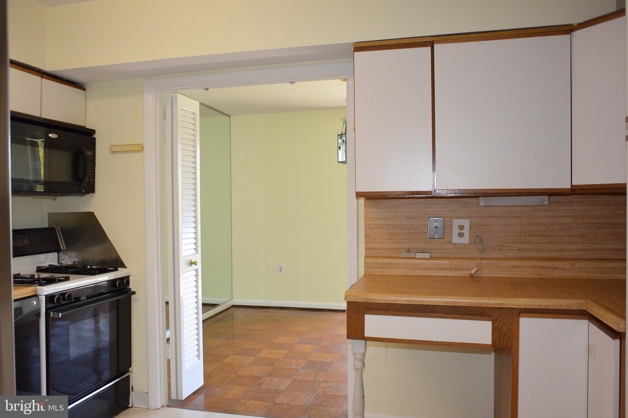 103 Cross Keys Road, Unit R103D2 Baltimore, MD 21210 - Photo 9 of 40