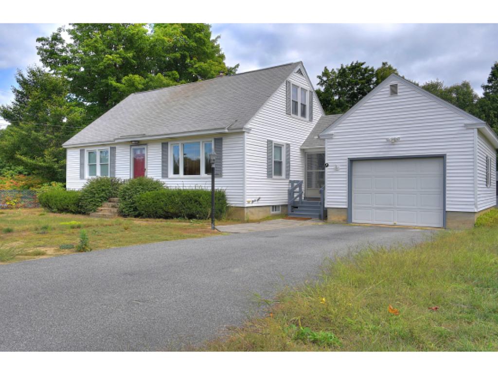 9 Knollcrest Road Goffstown, NH 03045 - Photo 1 of 36 Gallery Image 1