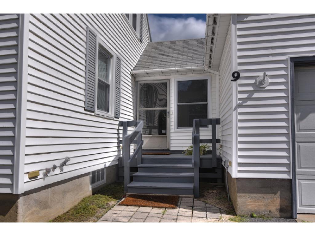 9 Knollcrest Road Goffstown, NH 03045 - Photo 2 of 36 Gallery Image 2