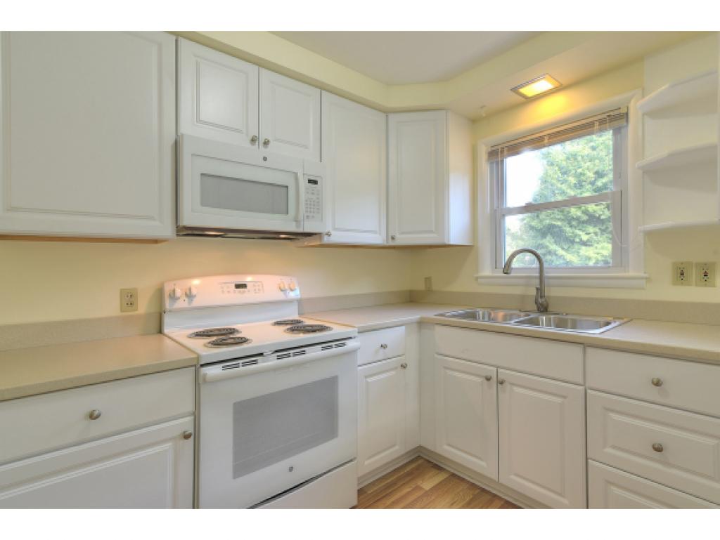 9 Knollcrest Road Goffstown, NH 03045 - Photo 11 of 36 Gallery Image 11
