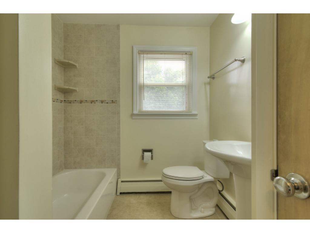 9 Knollcrest Road Goffstown, NH 03045 - Photo 17 of 36 Gallery Image 17