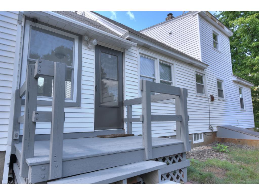 9 Knollcrest Road Goffstown, NH 03045 - Photo 8 of 36 Gallery Image 8