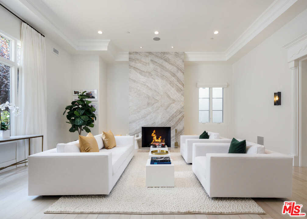 3307 Clerendon Road Beverly Hills, CA 90210 - Photo 2 of 17