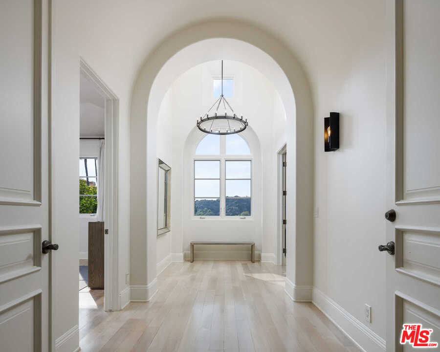 3307 Clerendon Road Beverly Hills, CA 90210 - Photo 8 of 17