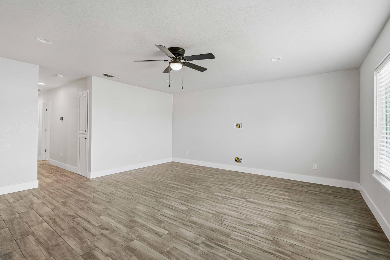 1464 Denise Drive Ripon, CA 95366 - Photo 5 of 41 a view of an empty room