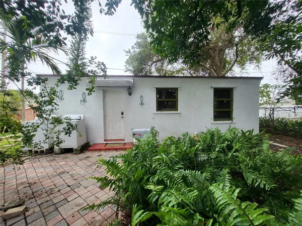 $1,500 | Dania Beach, Dania Beach, FL 33004