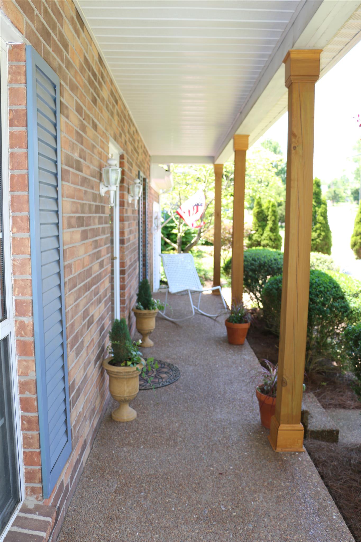 3505 Country Way Road Antioch, TN 37013 - Photo 3 of 17 This awesome porch can fit 6 rocking chairs!