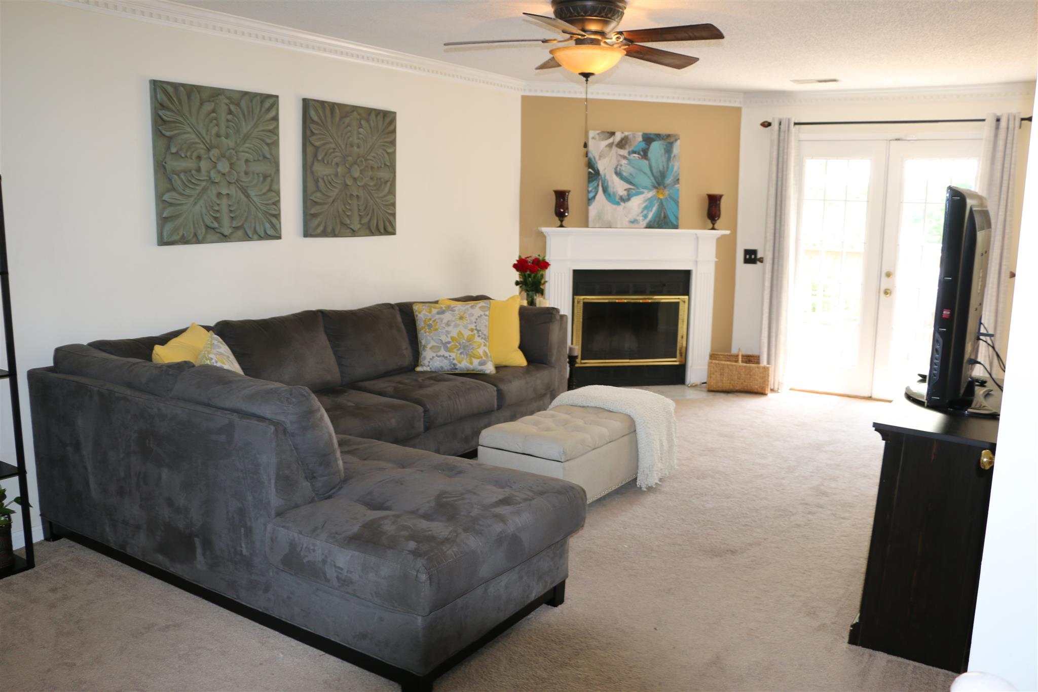 3505 Country Way Road Antioch, TN 37013 - Photo 5 of 17 Spacious living room!