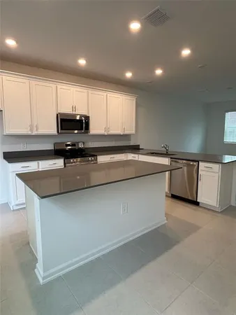 $2,400 | 1996 Tohoqua Boulevard, Kissimmee, FL 34744