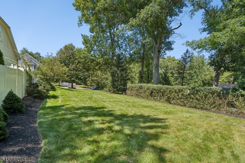 25 Swan Road Livingston, NJ 07039 - Photo 33 of 35 Gallery Image 33