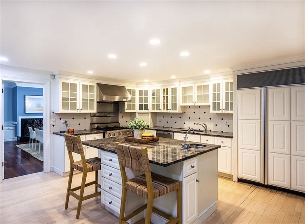 302 Grove Street, Unit 302 Wellesley, MA 02482 - Photo 6 of 10