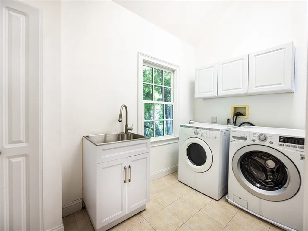 302 Grove Street, Unit 302 Wellesley, MA 02482 - Photo 7 of 10
