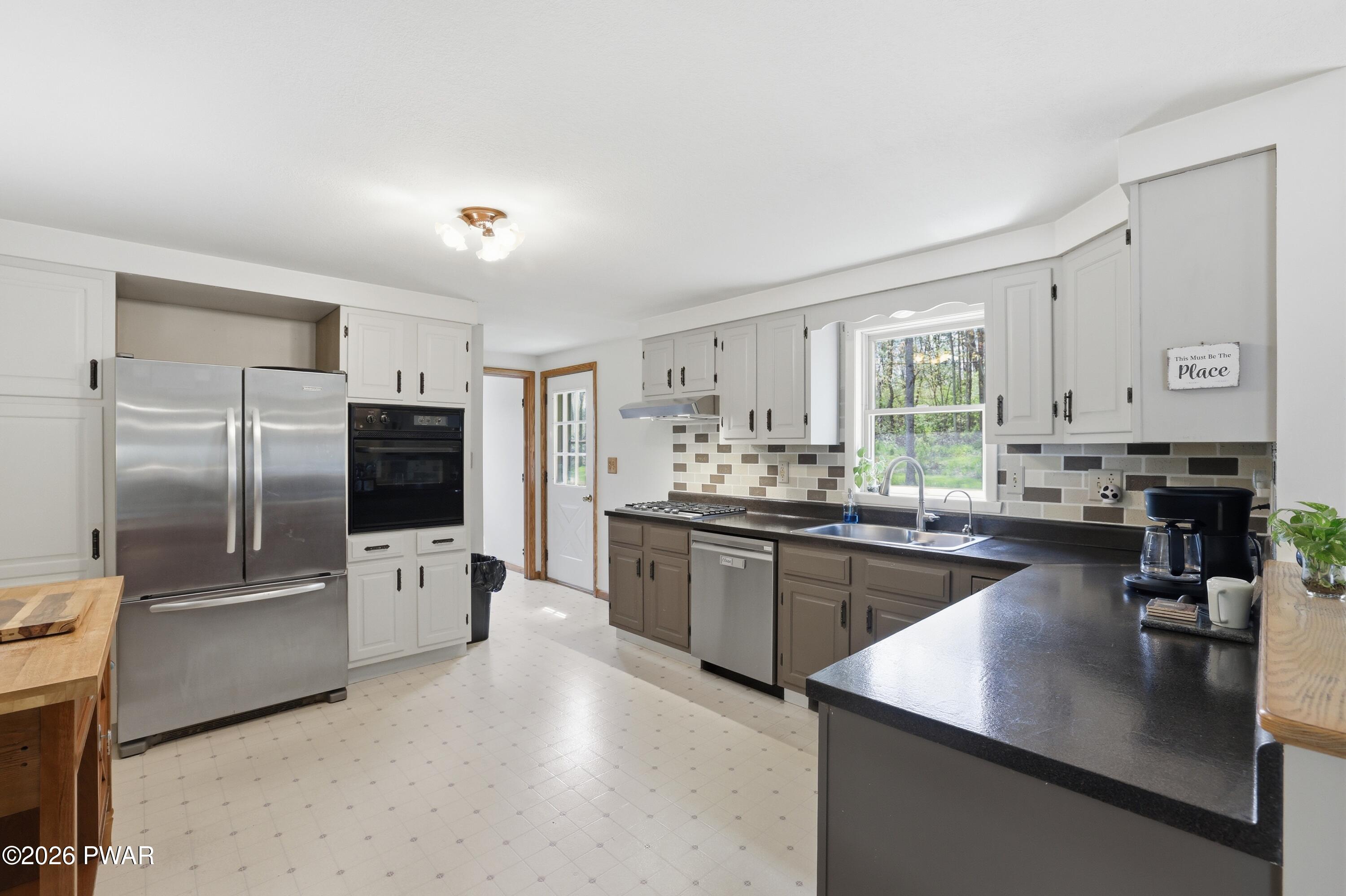 595 Goose Pond Road Lake Ariel, PA 18436 - Photo 22 of 96 Kitchen