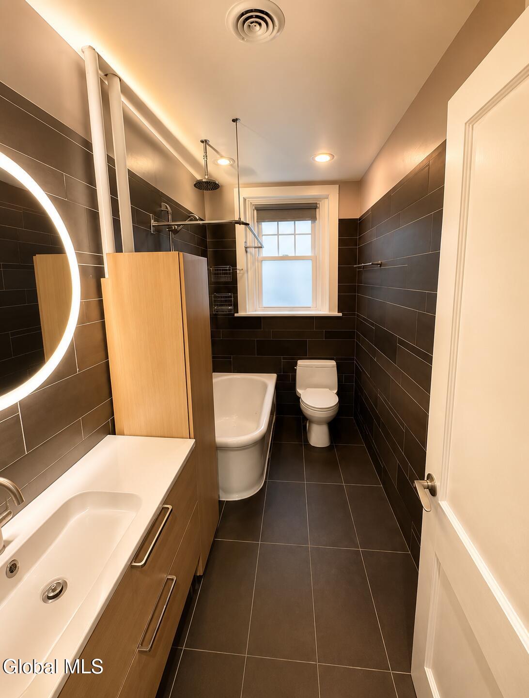 352 State Street, Unit 6A Albany, NY 12210 - Photo 11 of 22 11
