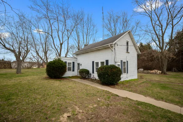 $229,900 | 600 Benson Road, Benton Harbor, MI 49022