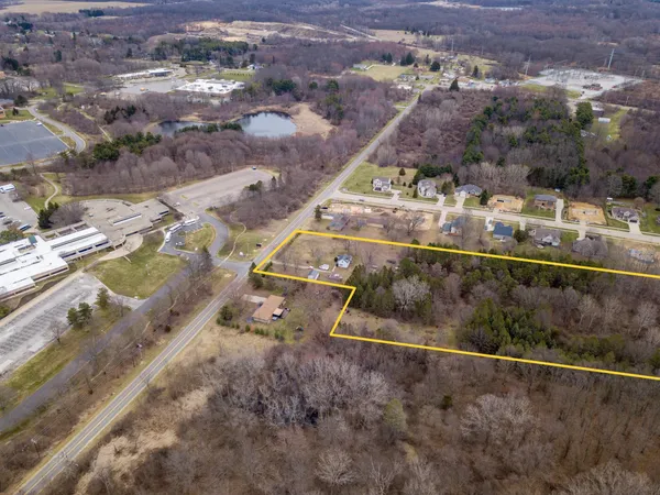$249,900 | 600 Benson Road, Benton Harbor, MI 49022