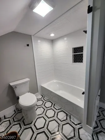 $2,750 | 93 Hughes Street, Unit 5, Maplewood, NJ 07040