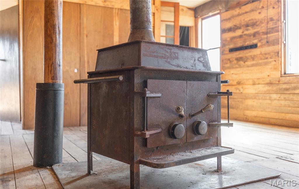 19777 Harry Road Licking, MO 65542 - Photo 6 of 52