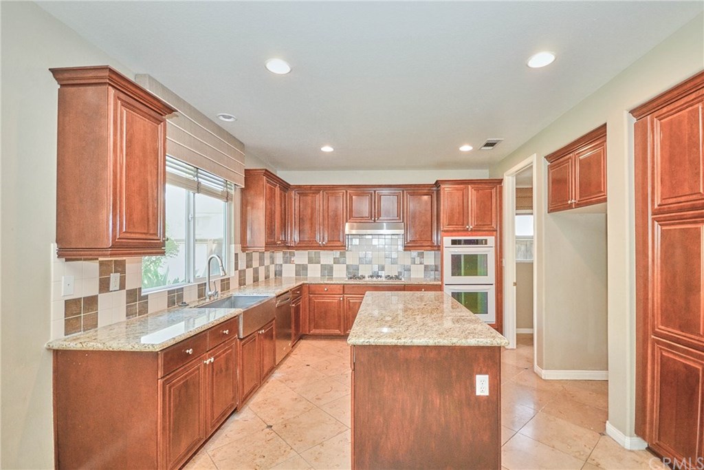 13682 Sandhill Crane Road Eastvale, CA 92880 - Photo 15 of 57