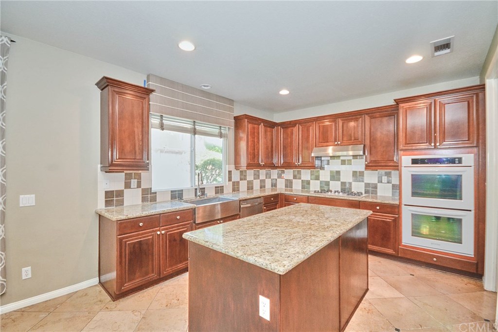 13682 Sandhill Crane Road Eastvale, CA 92880 - Photo 16 of 57