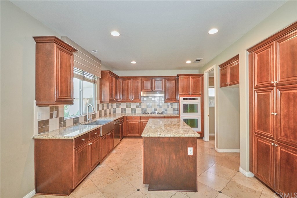 13682 Sandhill Crane Road Eastvale, CA 92880 - Photo 19 of 57