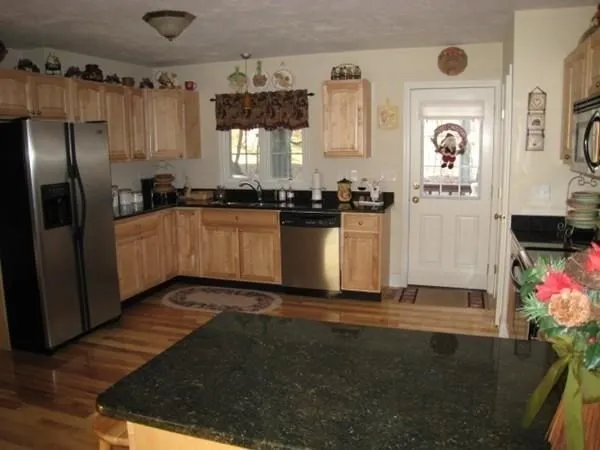 $3,000 | 307 Shrewsbury Street, Unit 1, Holden, MA 01520