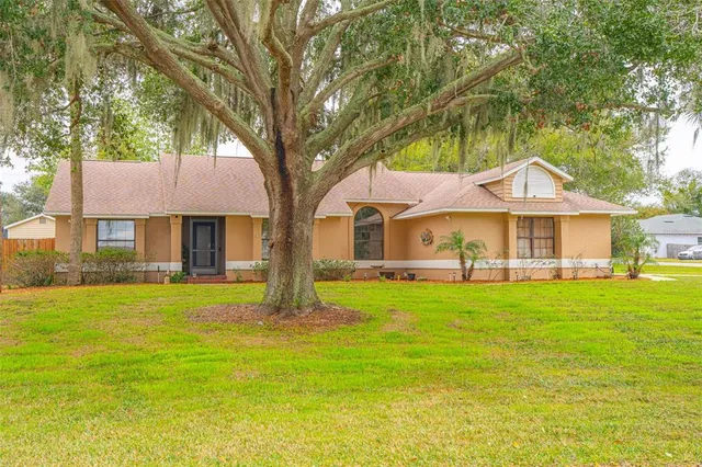 $355,000 | 14334 Raintree Boulevard, Grand Island, FL 32735