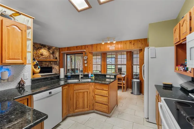 $355,000 | 14334 Raintree Boulevard, Grand Island, FL 32735