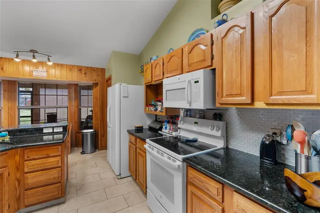 $355,000 | 14334 Raintree Boulevard, Grand Island, FL 32735