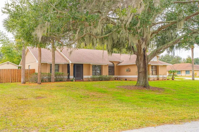 $355,000 | 14334 Raintree Boulevard, Grand Island, FL 32735
