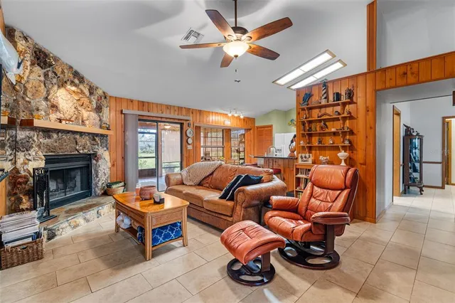 $355,000 | 14334 Raintree Boulevard, Grand Island, FL 32735