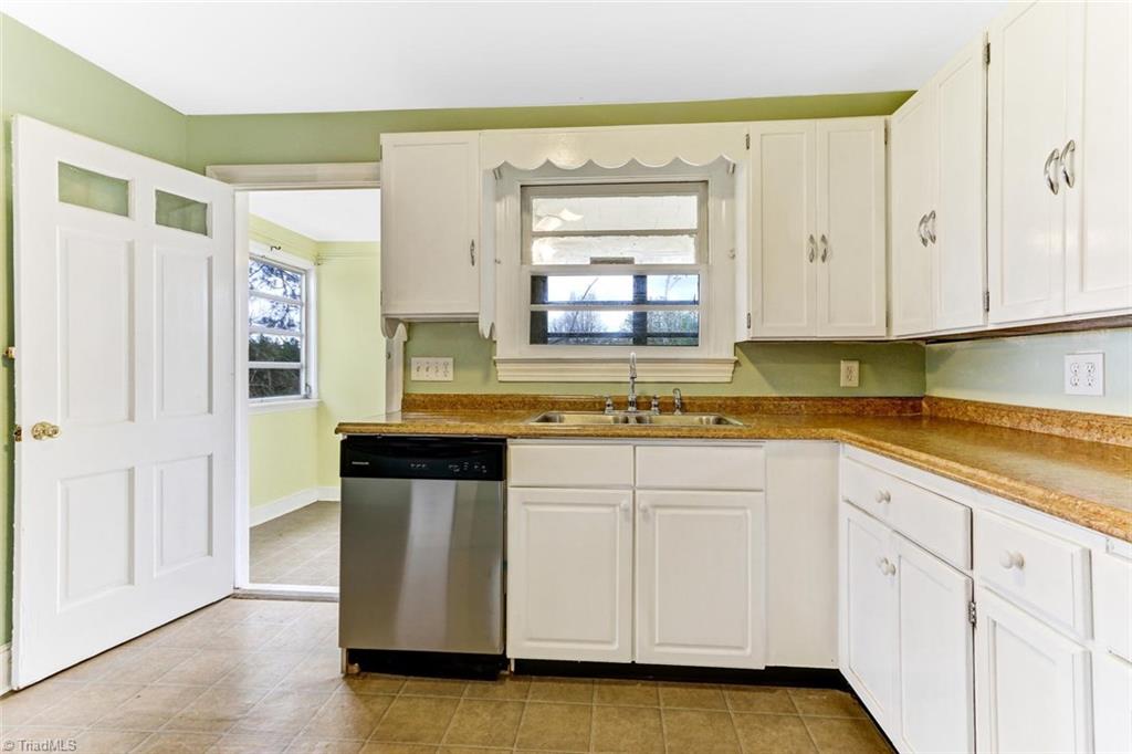 7146 Downsfield Road Randleman, NC 27317 - Photo 12 of 30 Gallery Image 12