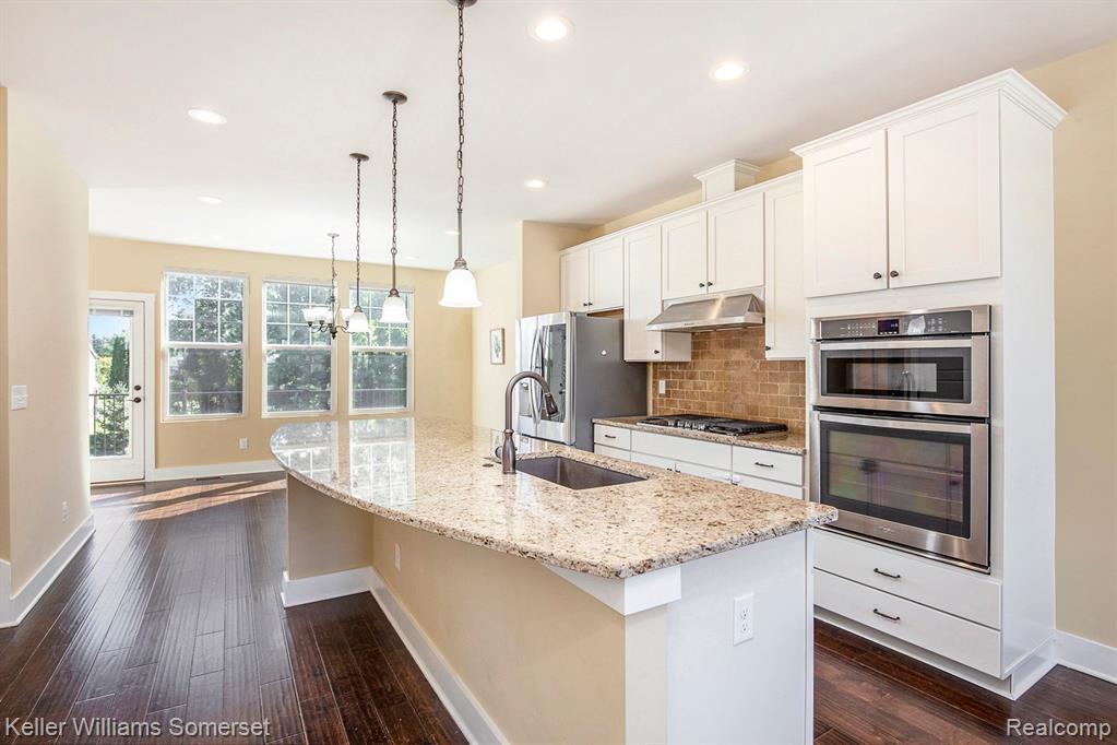 2841 Hartwick Drive Rochester Hills, MI 48307 - Photo 3 of 16