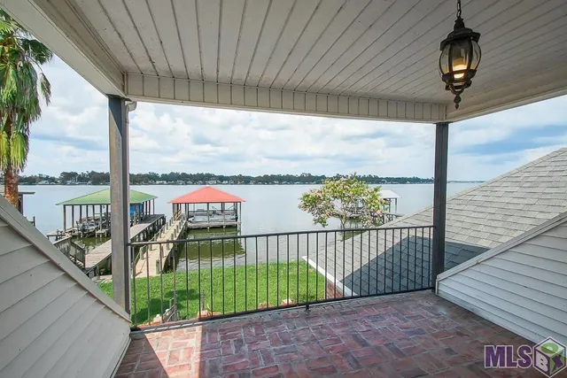 $849,900 | 7922 False River Drive, Oscar, LA 70762