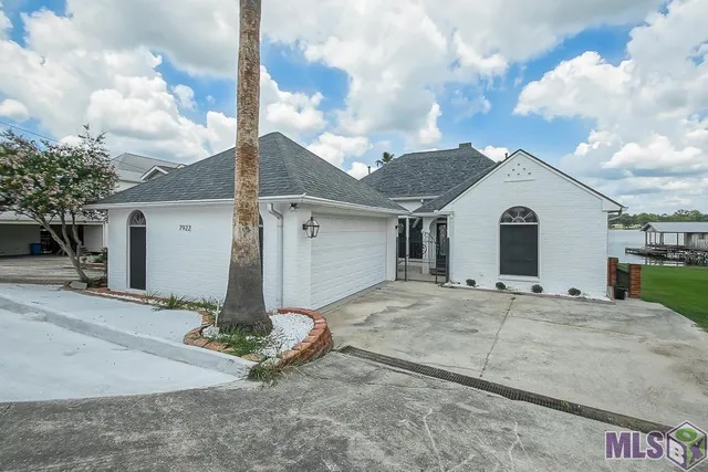 $849,900 | 7922 False River Drive, Oscar, LA 70762
