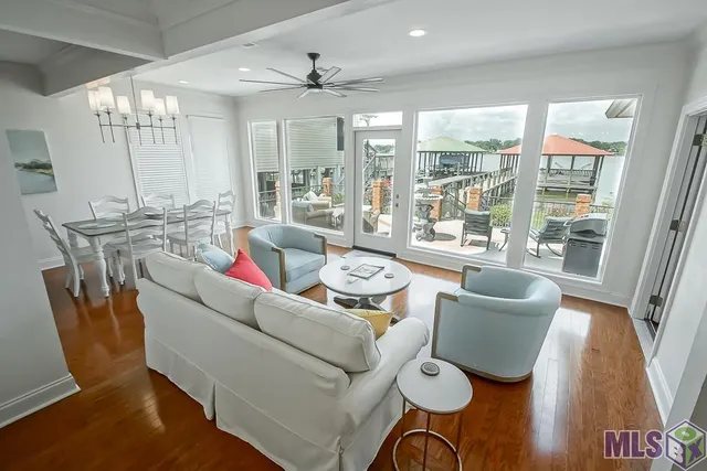 $849,900 | 7922 False River Drive, Oscar, LA 70762